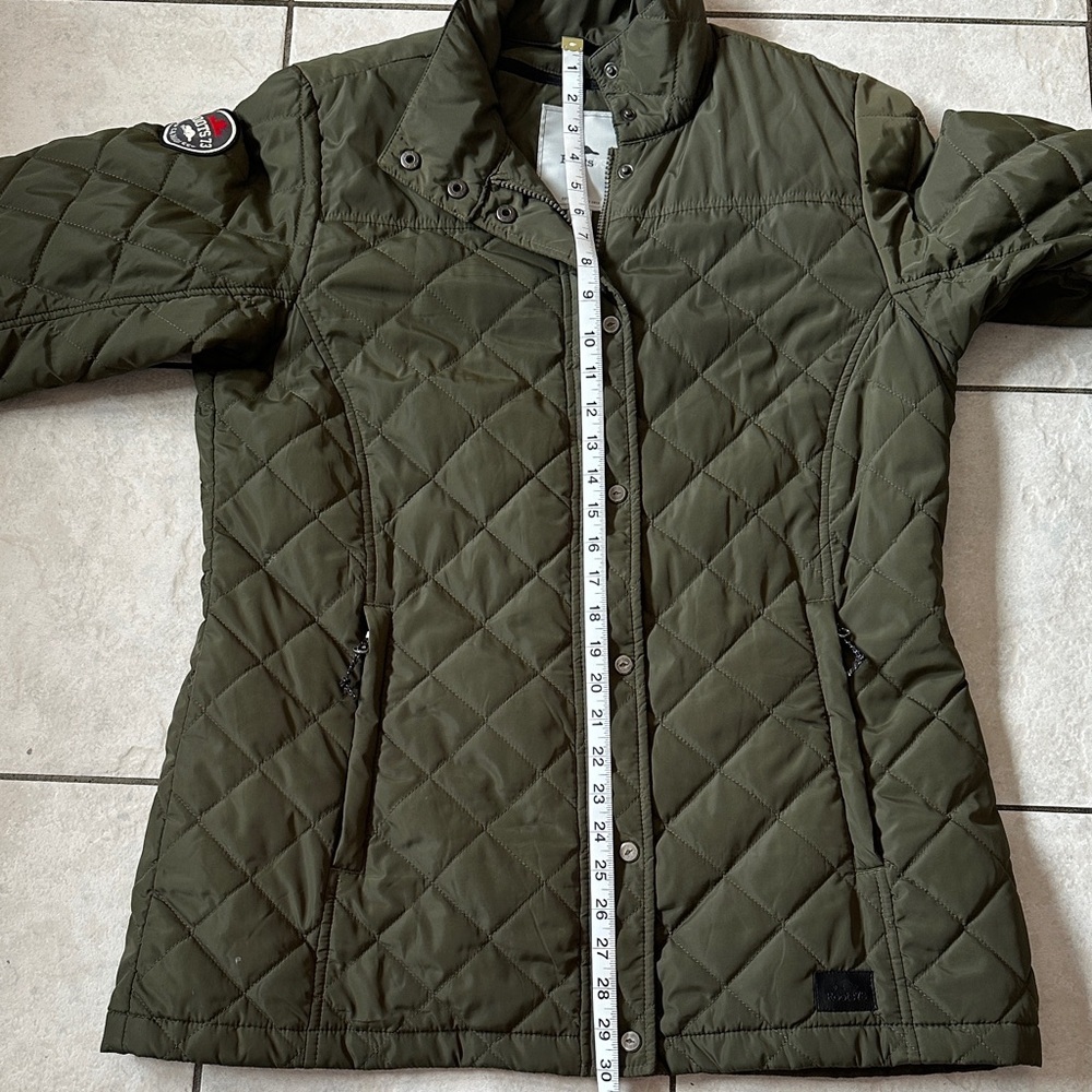 ROOTS Y2K Women’s Minimalist Olive Quilted Coat with Sleeve Patch Sz Lg - Picture 16 of 17